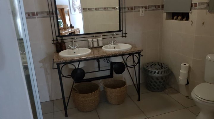 Nageng Lodge Mabalingwe