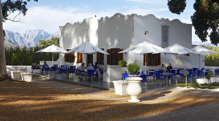 Allee Bleue Hospitality