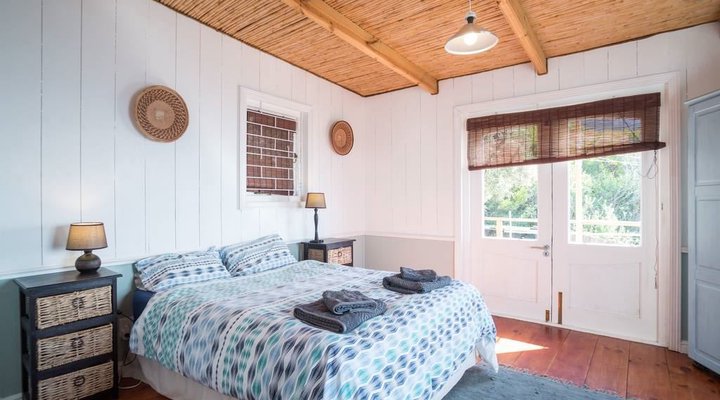 The Whale Cove Cottage