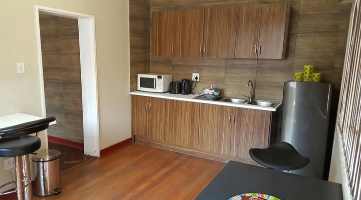 In Town Guest Lodge 