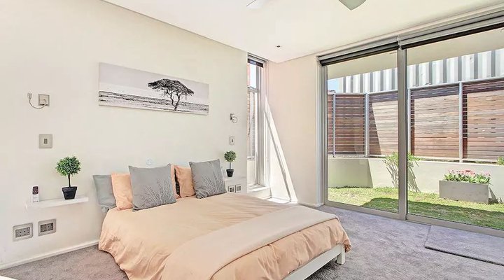 Modern Beach House With Pool & Jacuzzi