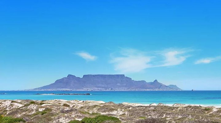 Modern Beach House With Pool & Jacuzzi