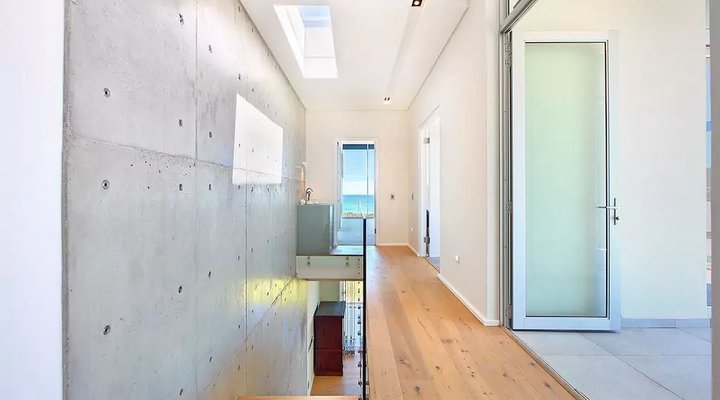 Modern Beach House With Pool & Jacuzzi