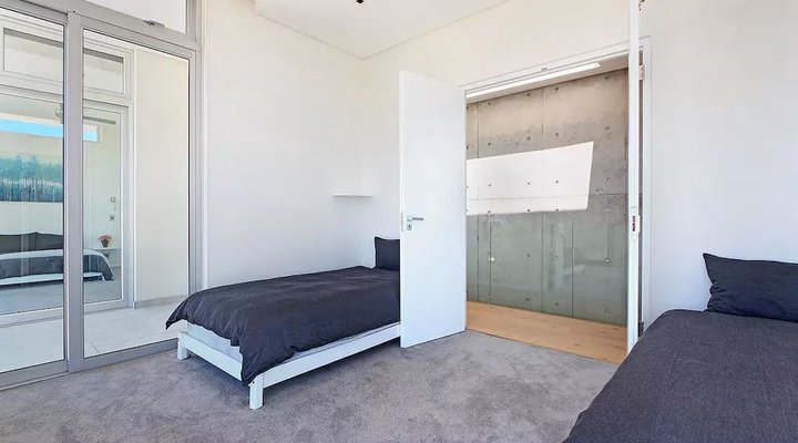 Modern Beach House With Pool & Jacuzzi