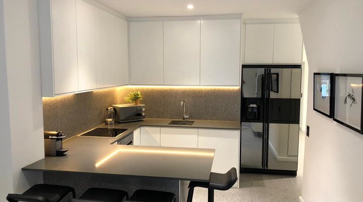 Loader Street Apartment
