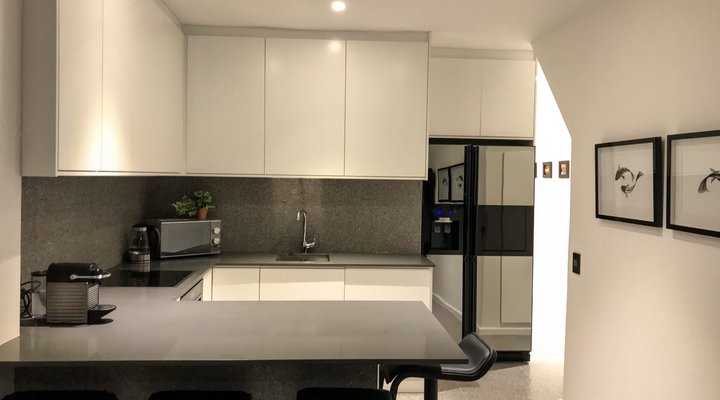 Loader Street Apartment
