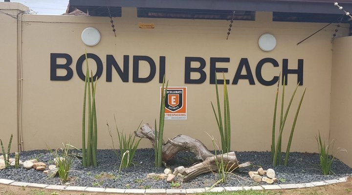 19 Bondi Beach, Shelley Beach