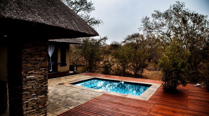 Emeveni Bush Lodge Among the Thorns