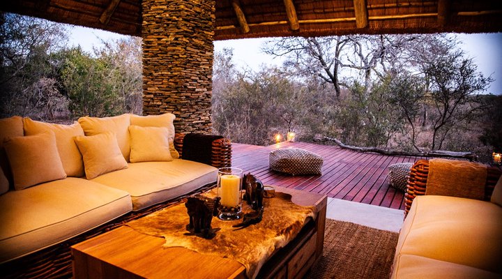 Emeveni Bush Lodge Among the Thorns