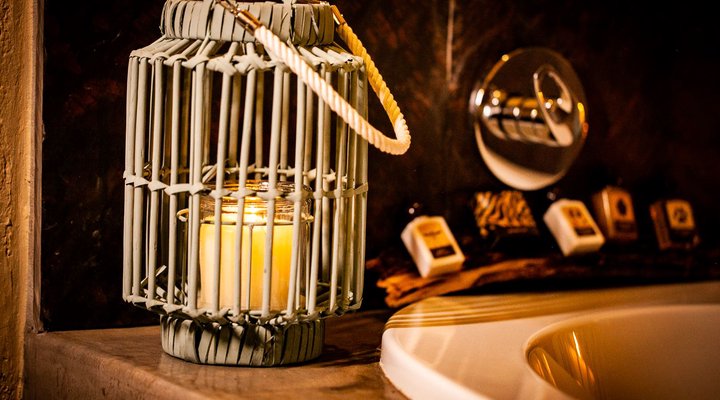 Emeveni Bush Lodge Among the Thorns