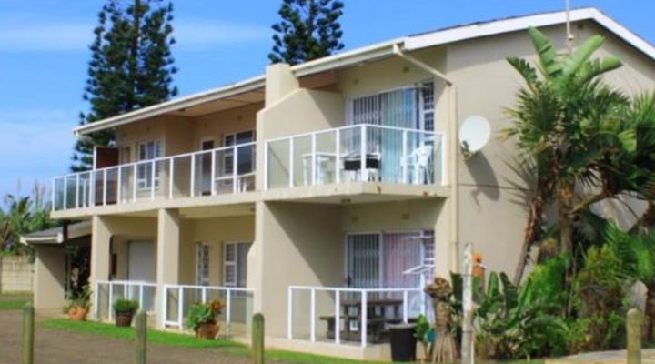 Uvongo Chalets 4