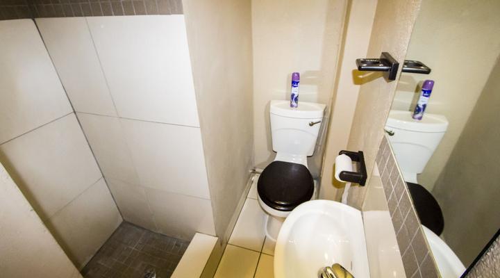 The Meadows Guest House 