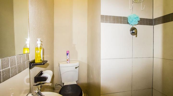 The Meadows Guest House 