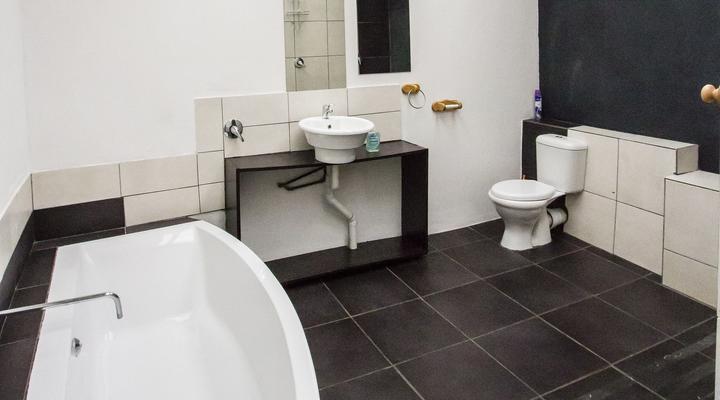 The Meadows Guest House 