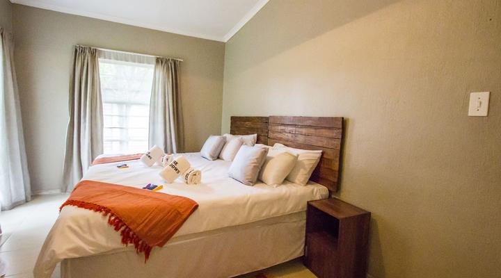 The Meadows Guest House 