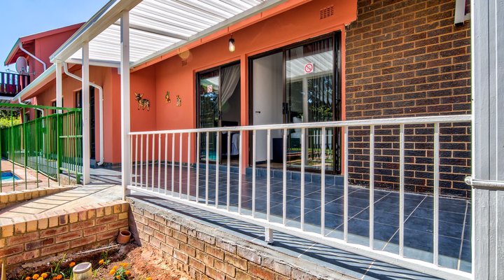 Grace Guesthouse and Tour