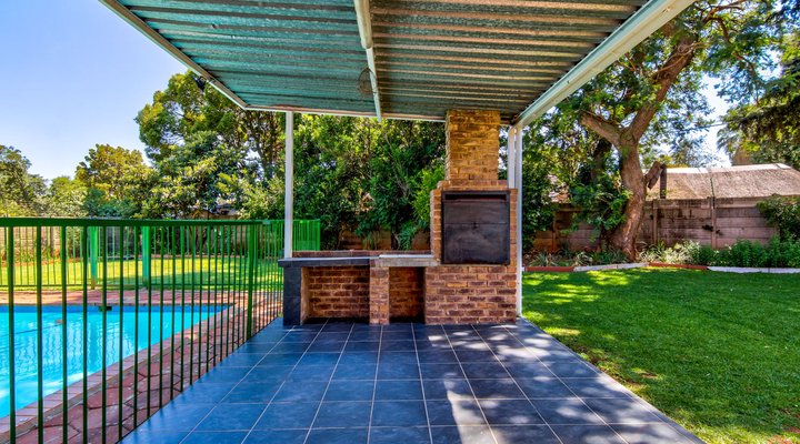 Grace Guesthouse and Tour