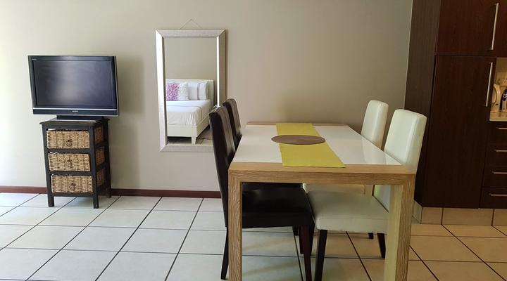 SamTip's Sunset Blvd Sandton