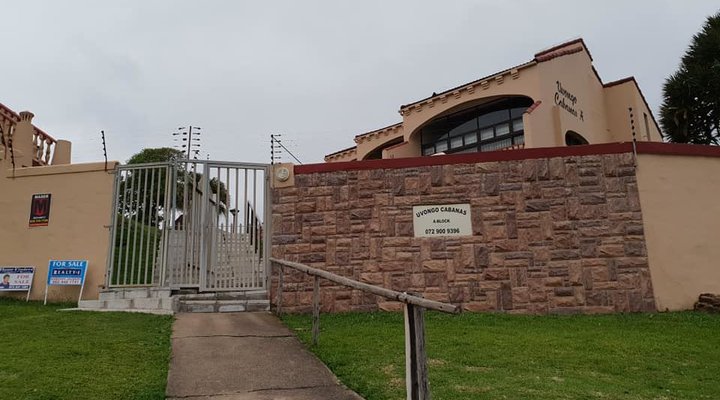 20A Uvongo Cabanas