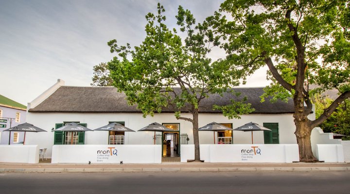 Four Oaks Guest House