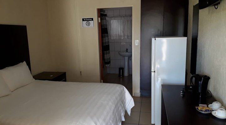 Naledzi Lodge