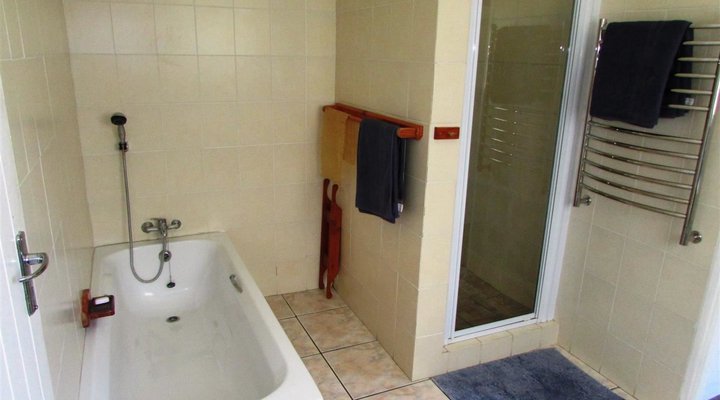 Falcon Crest Self Catering cottages & B&B