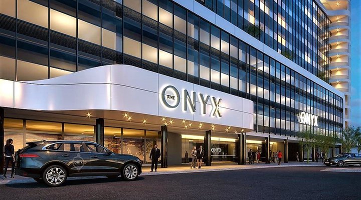 Chic Onyx