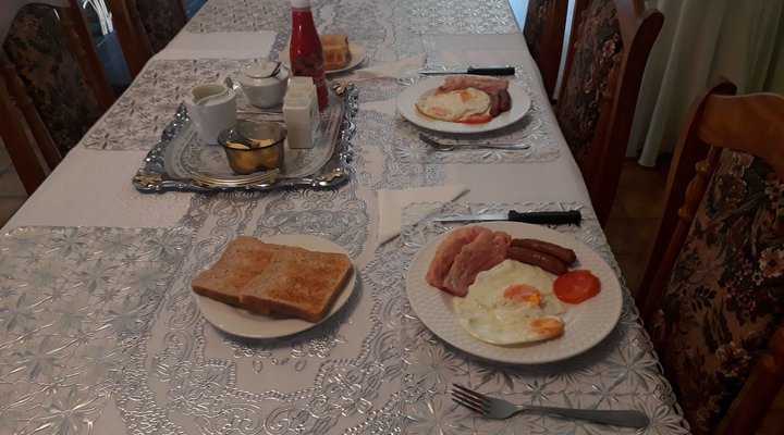 DJ'S B&B in Table View Cape Town