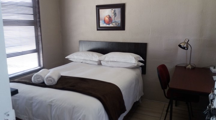 Mookodi Luxury Self-catering