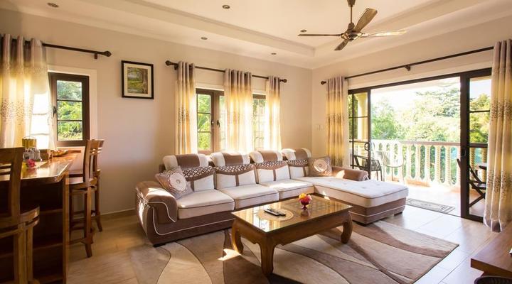 Belle Montagne Holiday