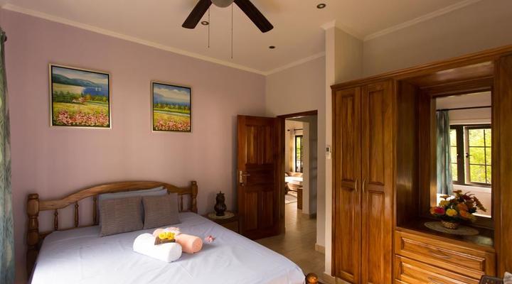 Belle Montagne Holiday