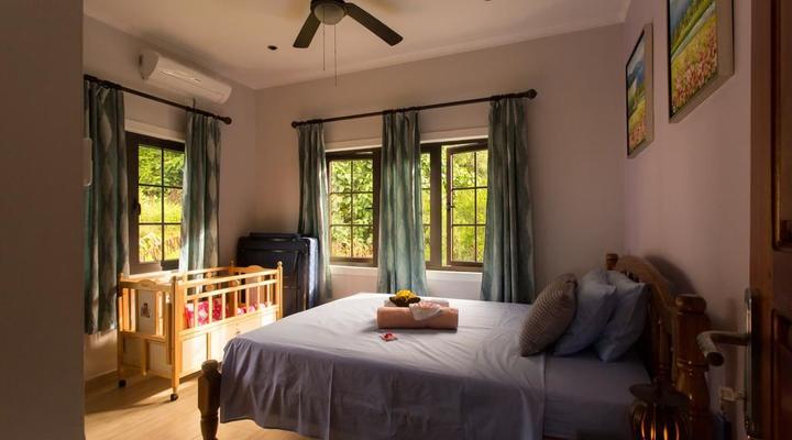 Belle Montagne Holiday