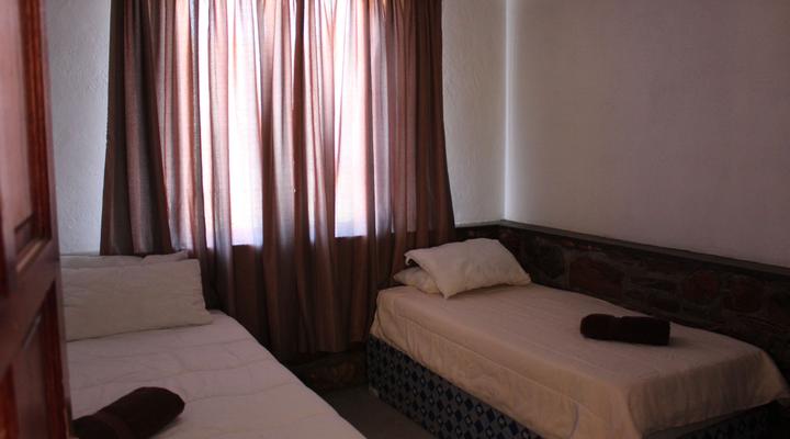 Tot Hier Toe Padstal