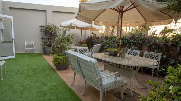 Small Bay Beach Suites