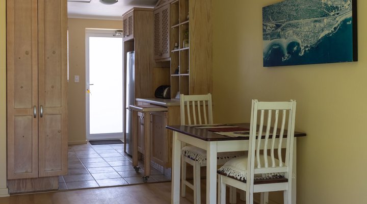 Small Bay Beach Suites