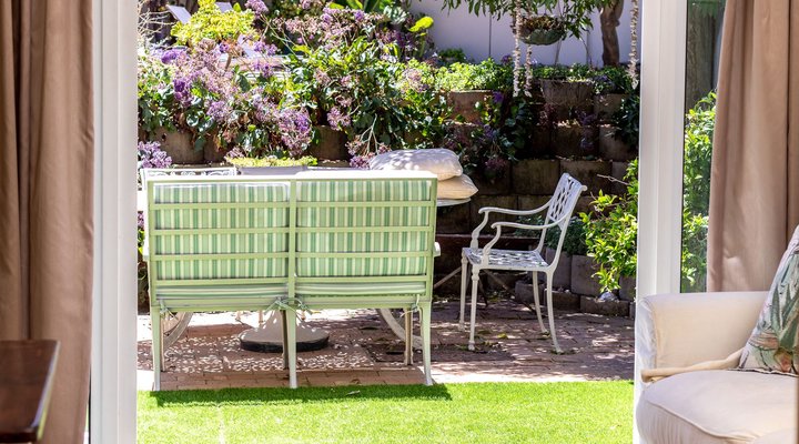 Small Bay Beach Suites