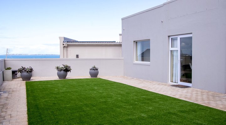 Small Bay Beach Suites