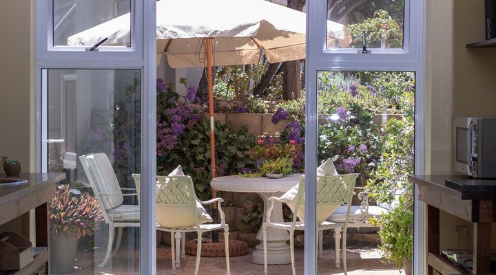 Small Bay Beach Suites