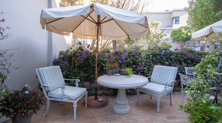 Small Bay Beach Suites