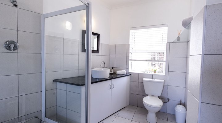 Small Bay Beach Suites