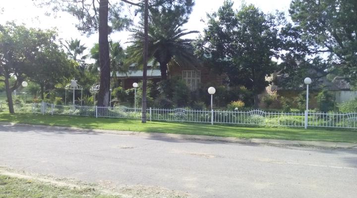 Ouplaas Town Guest House