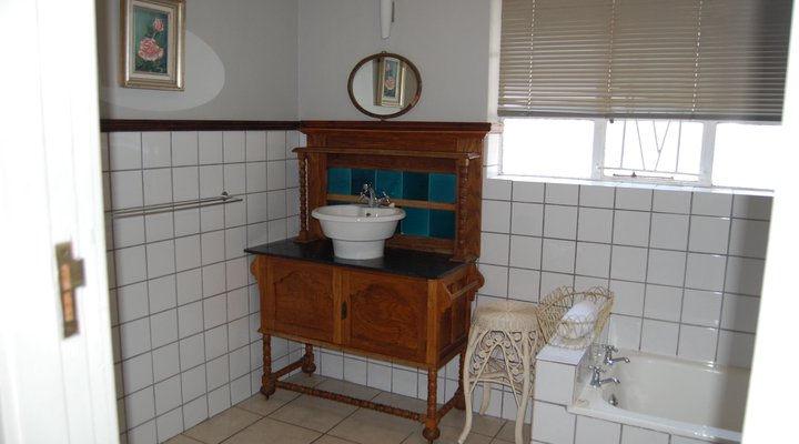 Hampton Court Guest House