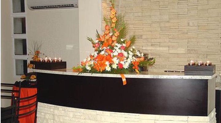 Suburban Lodge