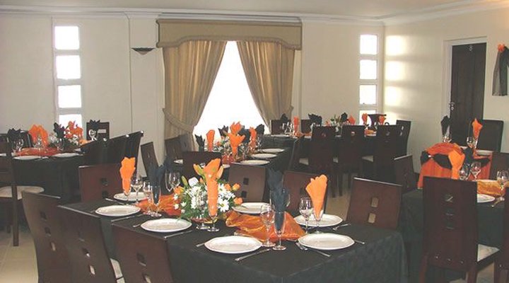 Suburban Lodge