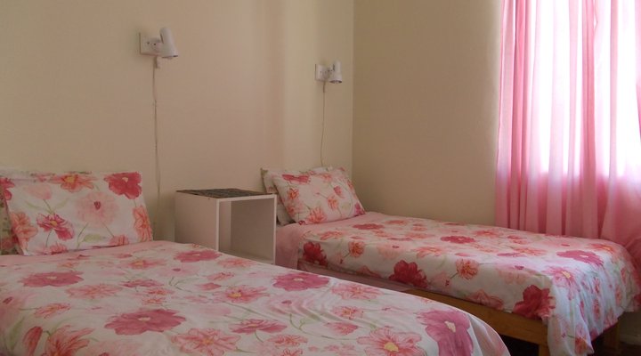 Franschhoek Traveller's Lodge & Group Accommodation