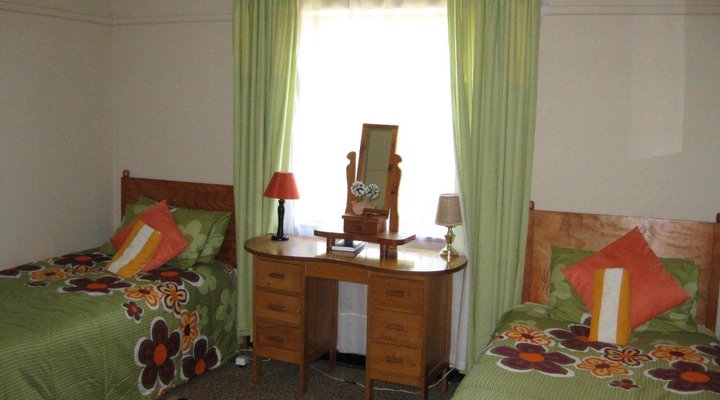 Summer Place Backpackers Lodge