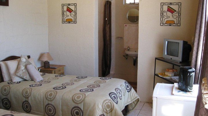 Summer Place Backpackers Lodge