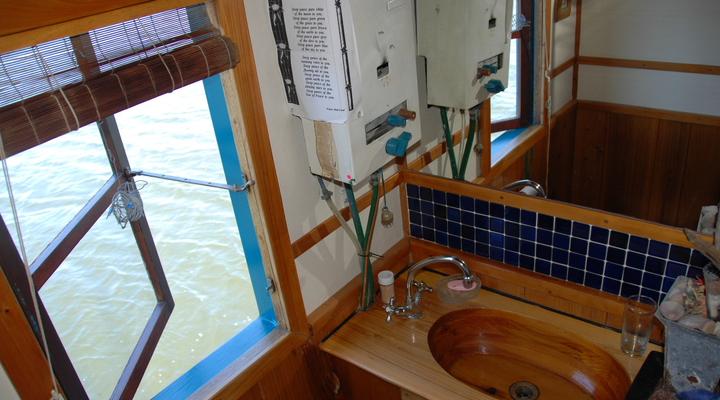 Knysna Houseboat Myrtle