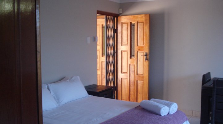 Beach House Accommodation - Stella Vista Flat 3 