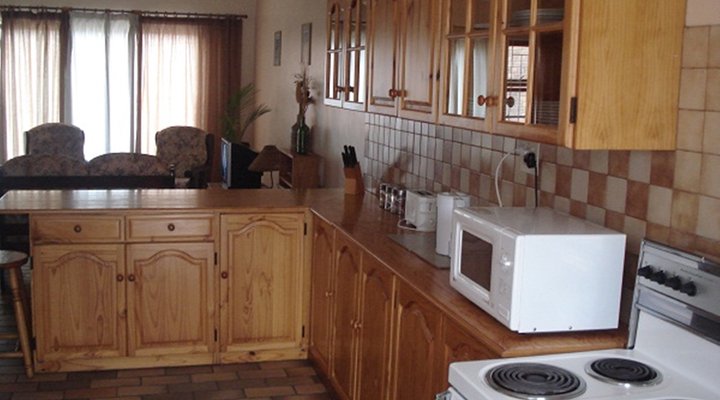 Beach House Accommodation – Oyster